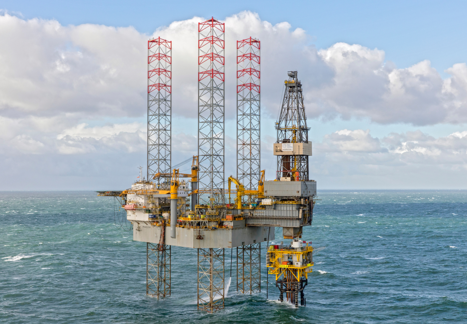 Yashirin kamera hojatxonaga siyish